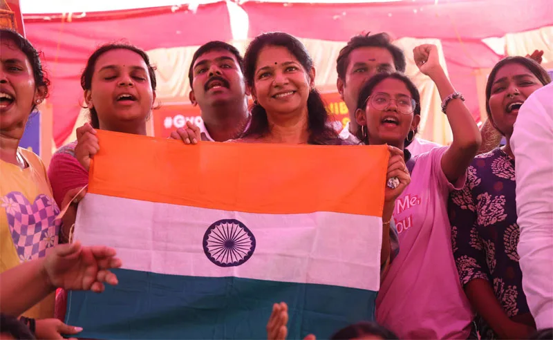 KanimozhiMprotest.jpg