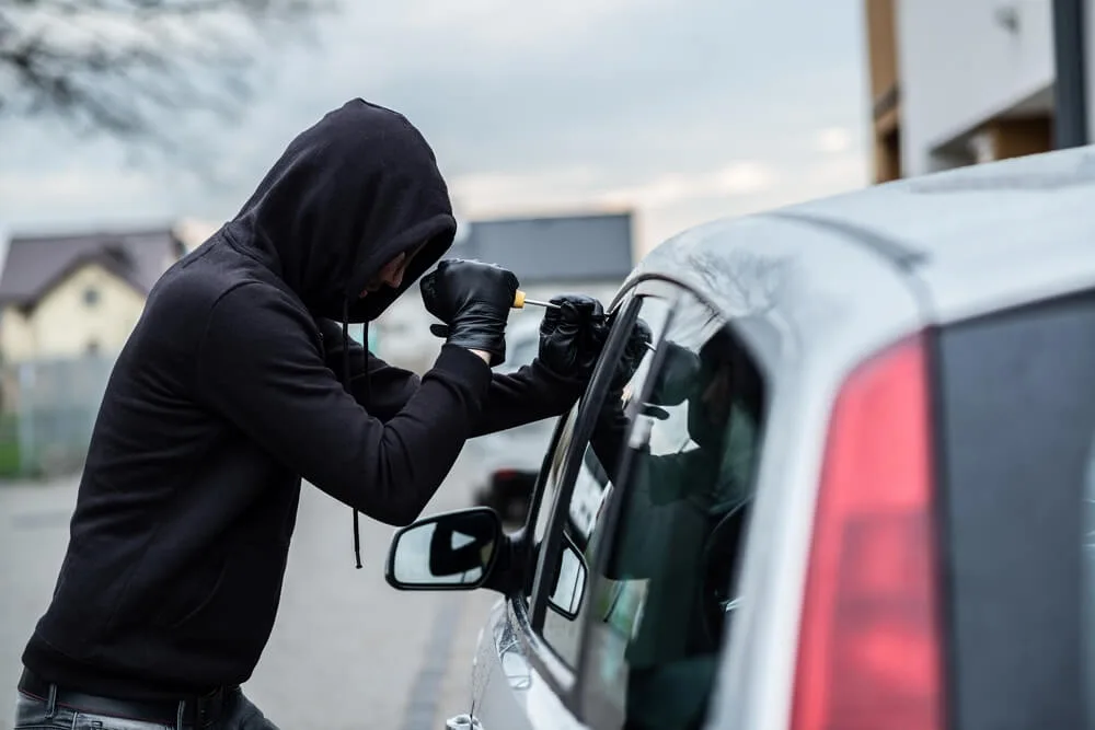 Car-Theft2.jpg