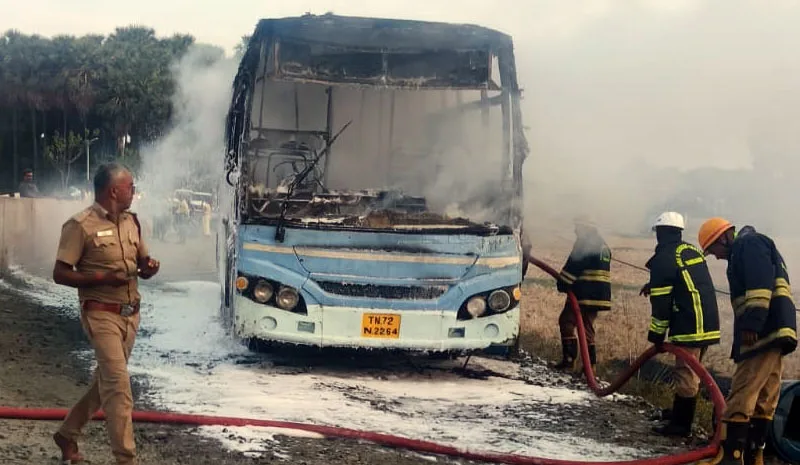 BusFireKurumboor.jpg
