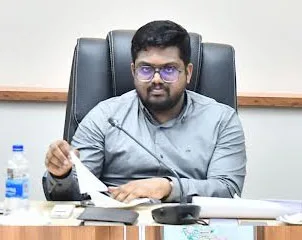 collectorAnandmohan.jpg