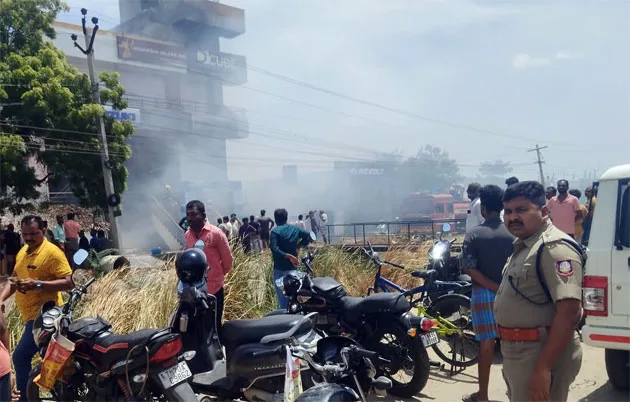 Bikeshowroomfire1.jpg