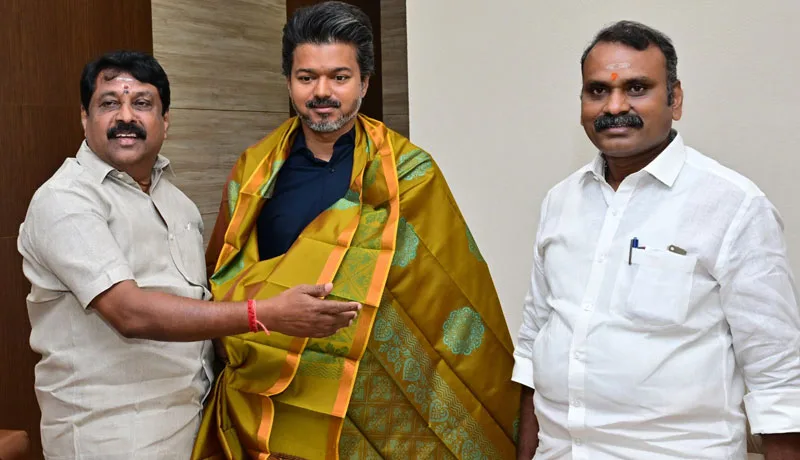 NainarCMvijay.jpg