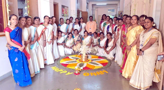 amrithaVidyalayaOnam.jpg