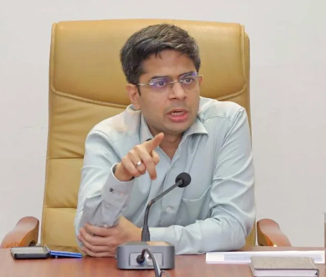 collectorVishuJ12.jpg