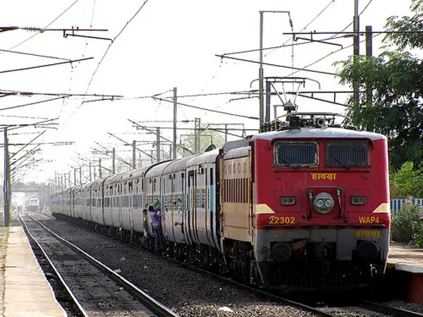 train_rail (2).jpg