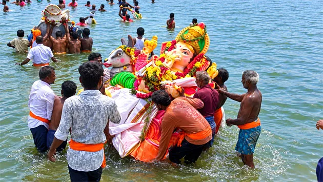 VinayagarVijarsanam.jpg