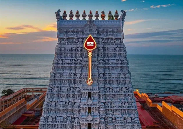 tiruchendurkovilkopuramn.jpg